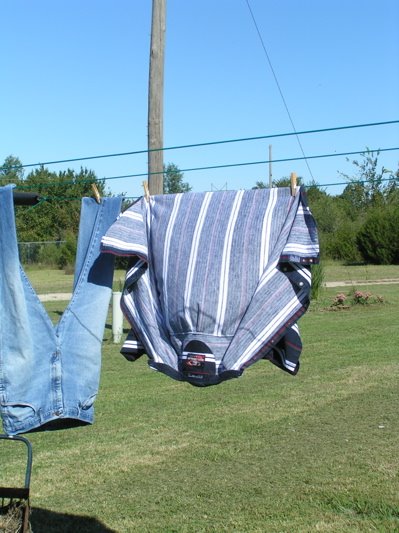 How to Hang Clothes on a Clothesline
