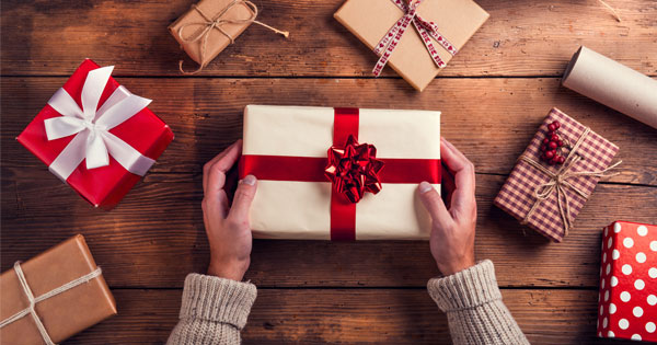 25 Christmas Gifts Your Friends and Family Will Love - $5 or Under - The  Budget Diet