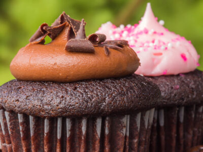 This easy pudding frosting recipe makes a delicious and creamy frosting that can be used for cakes, cupcakes and other pastries. It also makes a great filling!