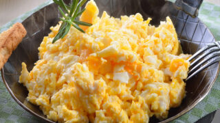 Perfect Scrambled Eggs - Lexi's Clean Kitchen